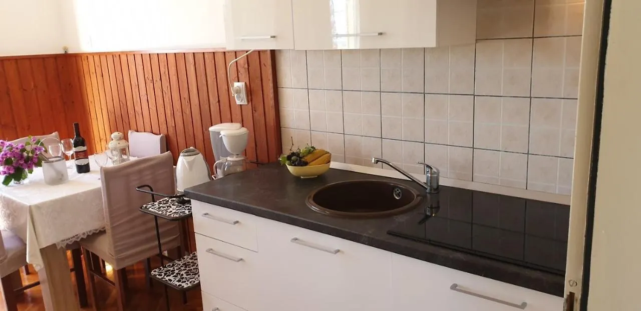 Apartments In Porat/Insel Krk 13155