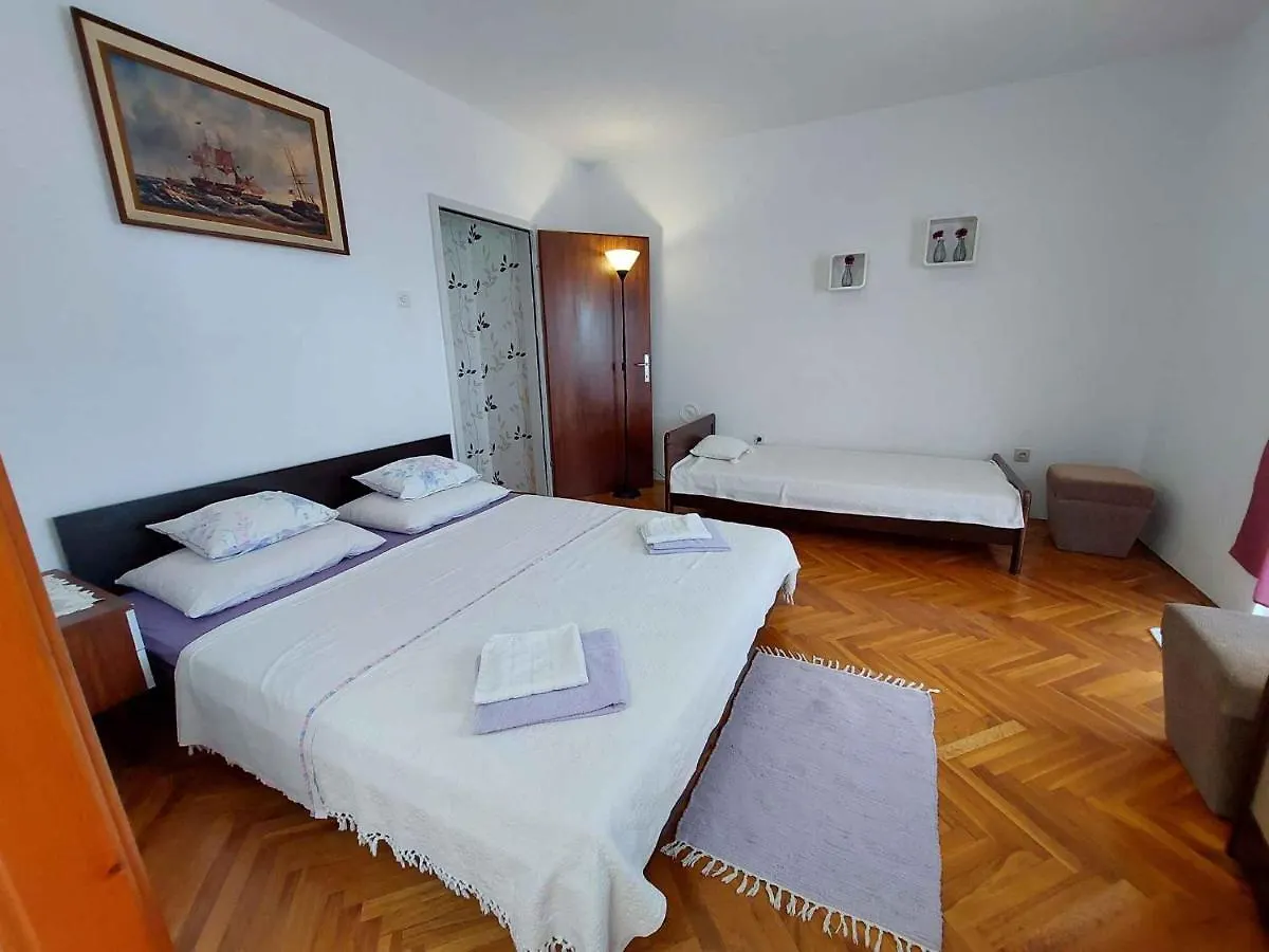 Apartments In Porat/Insel Krk 13155